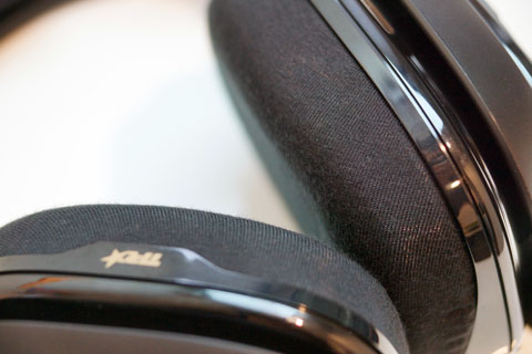 Logicool ASTRO A40 TRのイヤーパッド与mimimamo兼容 
