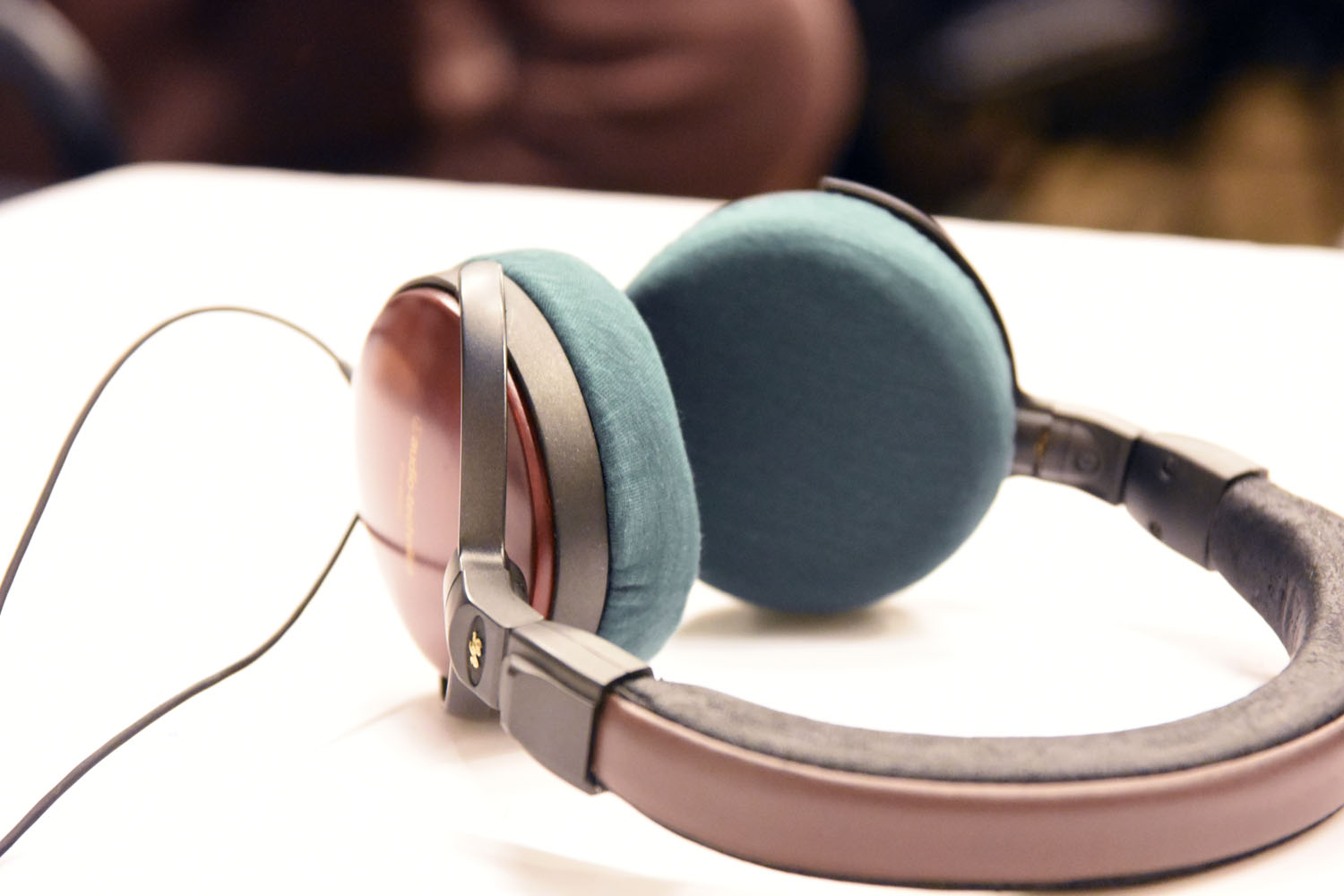 audio-technica ATH-ESW9のイヤーパッド与mimimamo兼容 
