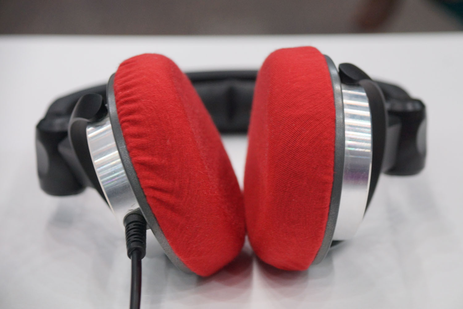 ULTRASONE HFI-680のイヤーパッド与mimimamo兼容