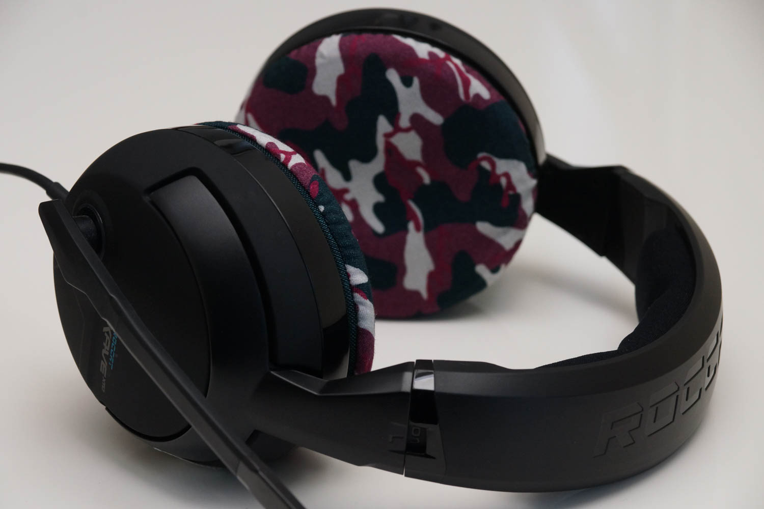 ROCCAT KAVE XTD 5.1 DIGITALのイヤーパッド与mimimamo兼容