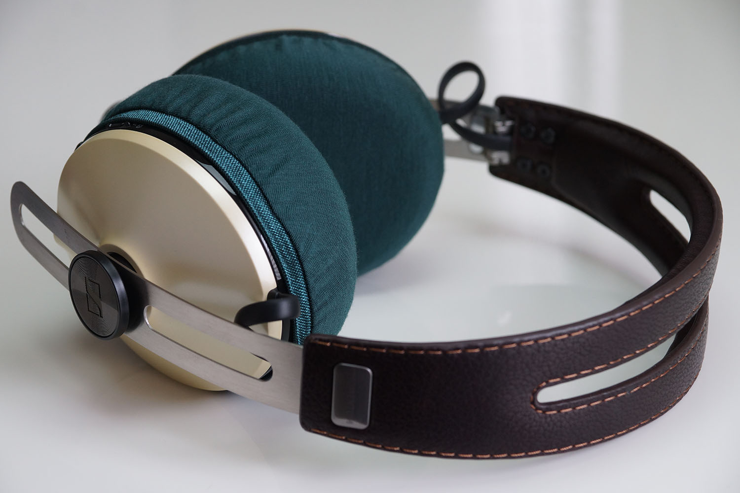 SENNHEISER MOMENTUM M2AEBTのイヤーパッド与mimimamo兼容 
