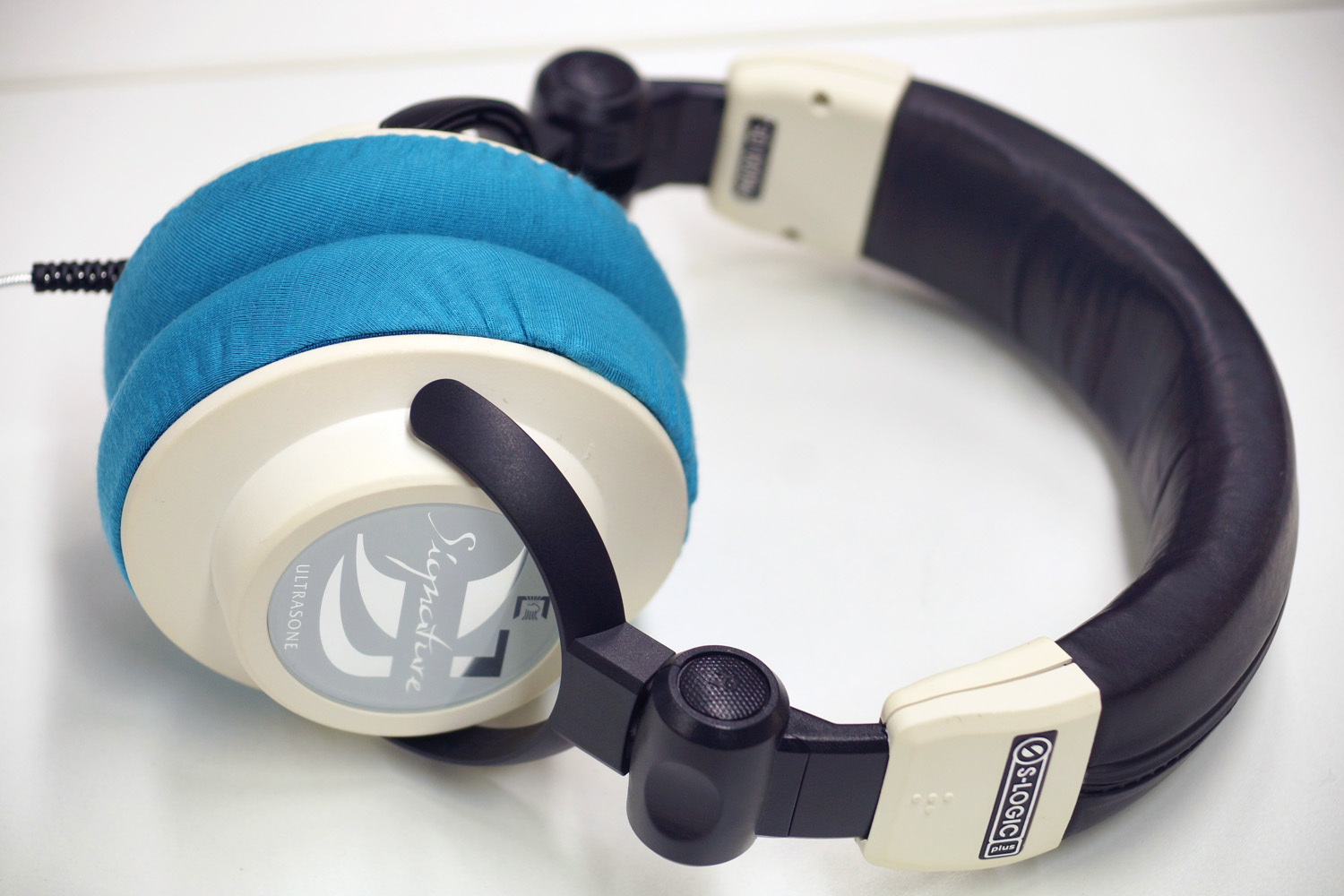 ULTRASONE Signature DJのイヤーパッド与mimimamo兼容