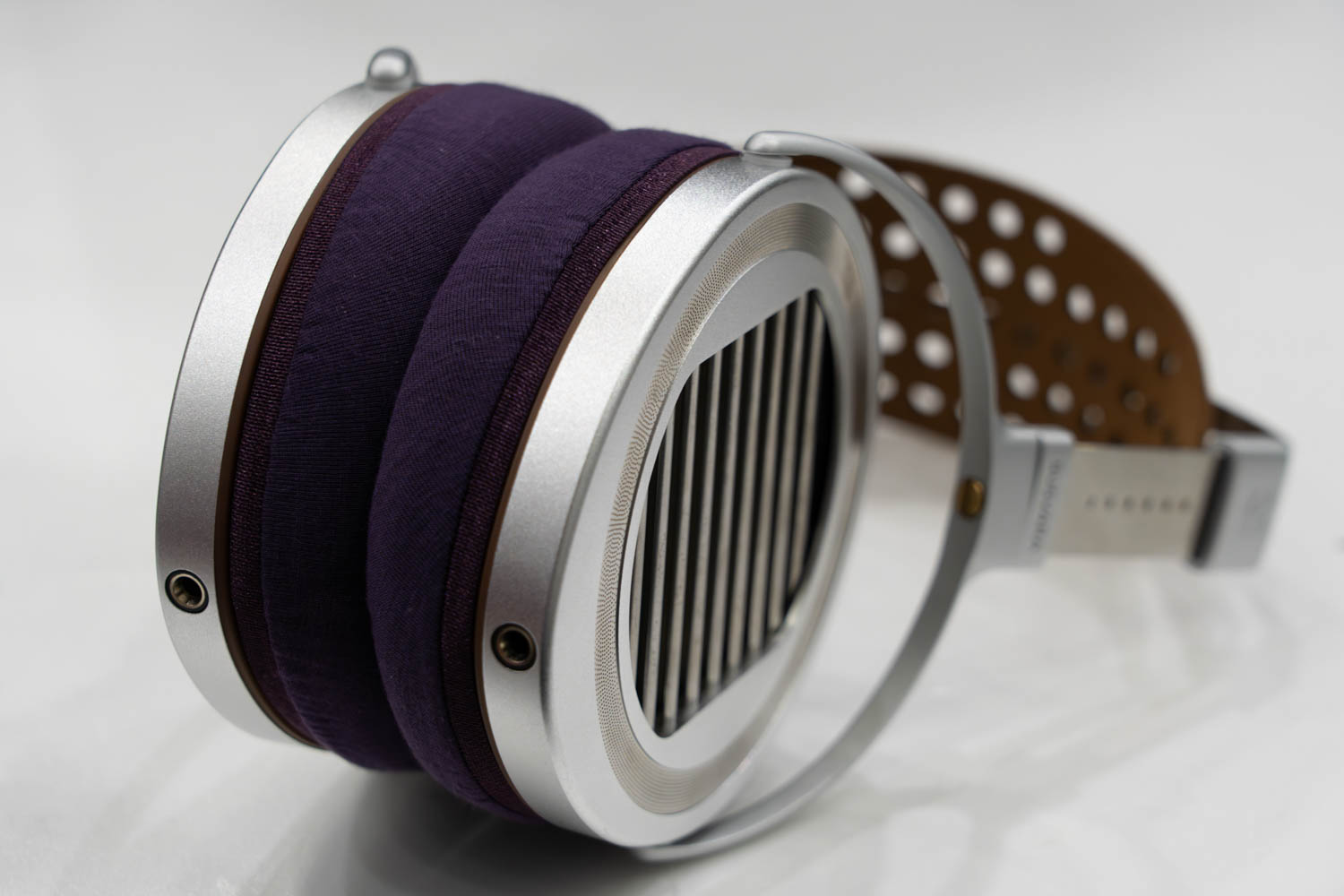 HIFIMAN SUSVARA UNVEILEDのイヤーパッド与mimimamo兼容