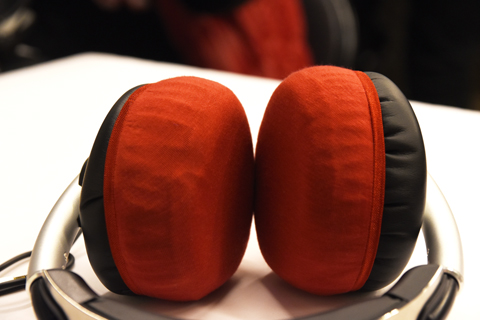 Yoga Xstream X01のイヤーパッド与mimimamo兼容 
