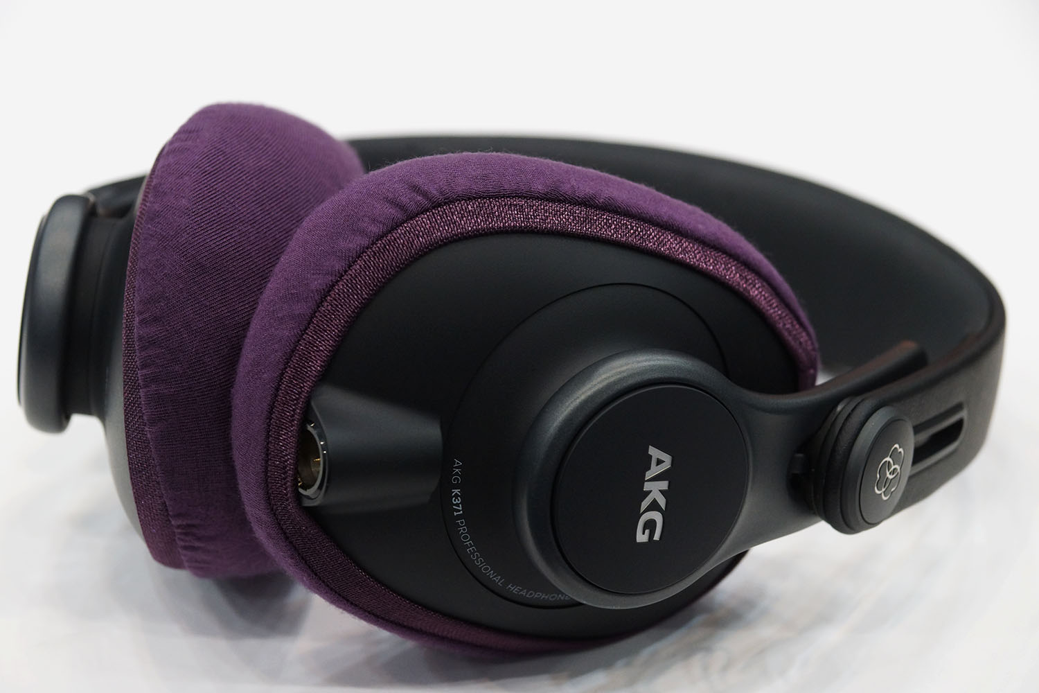 AKG K371 ear pads compatible with mimimamo