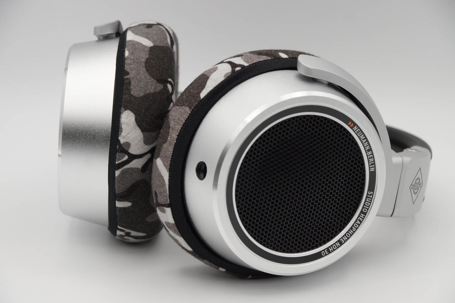 NEUMANN NDH30 ear pads compatible with mimimamo