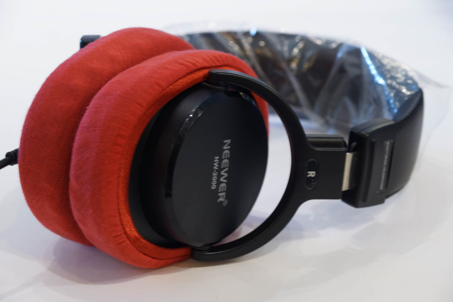 NEEWER NW-200 ear pads compatible with mimimamo