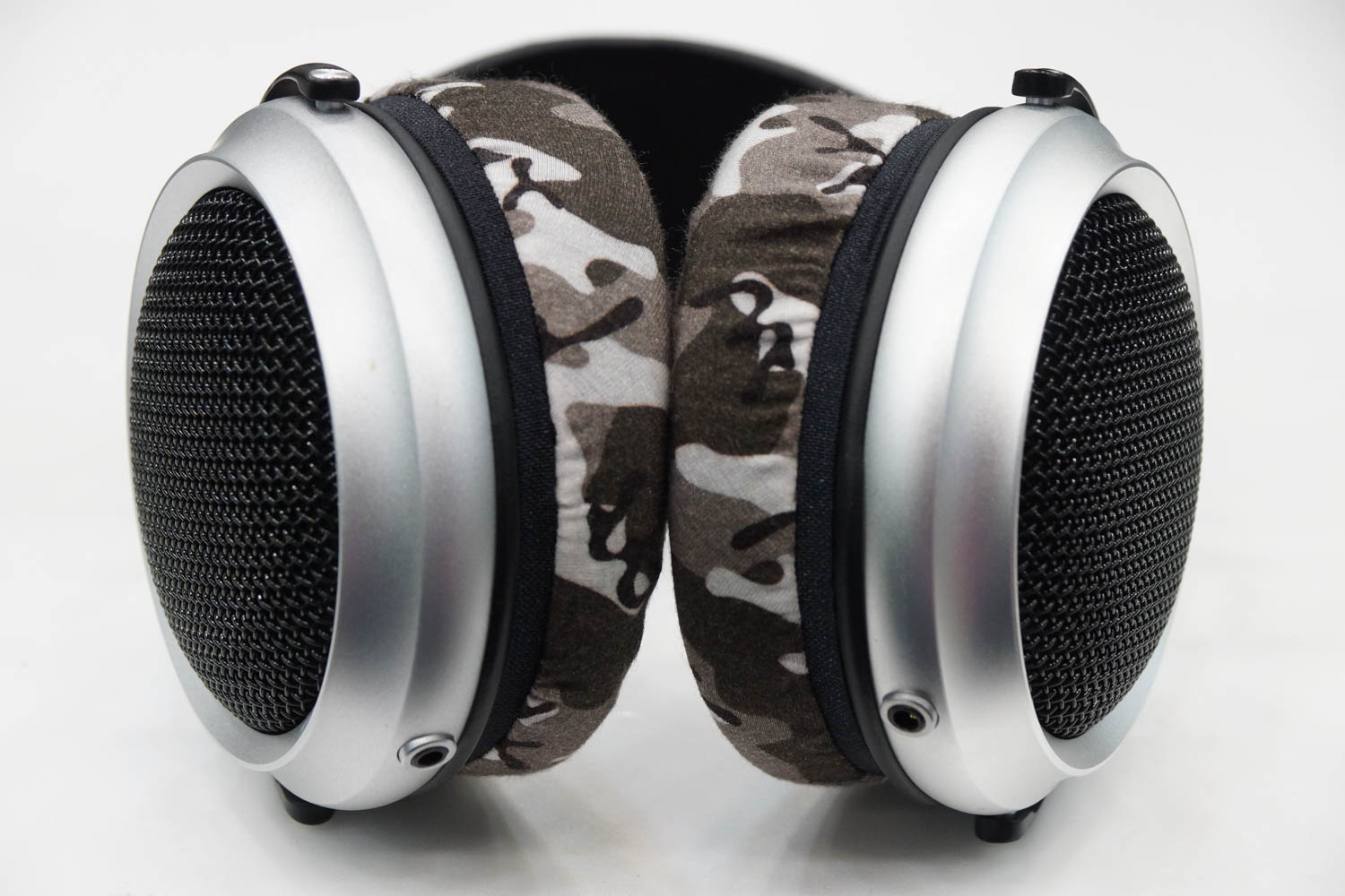 iBasso Audio SR2 ear pads compatible with mimimamo