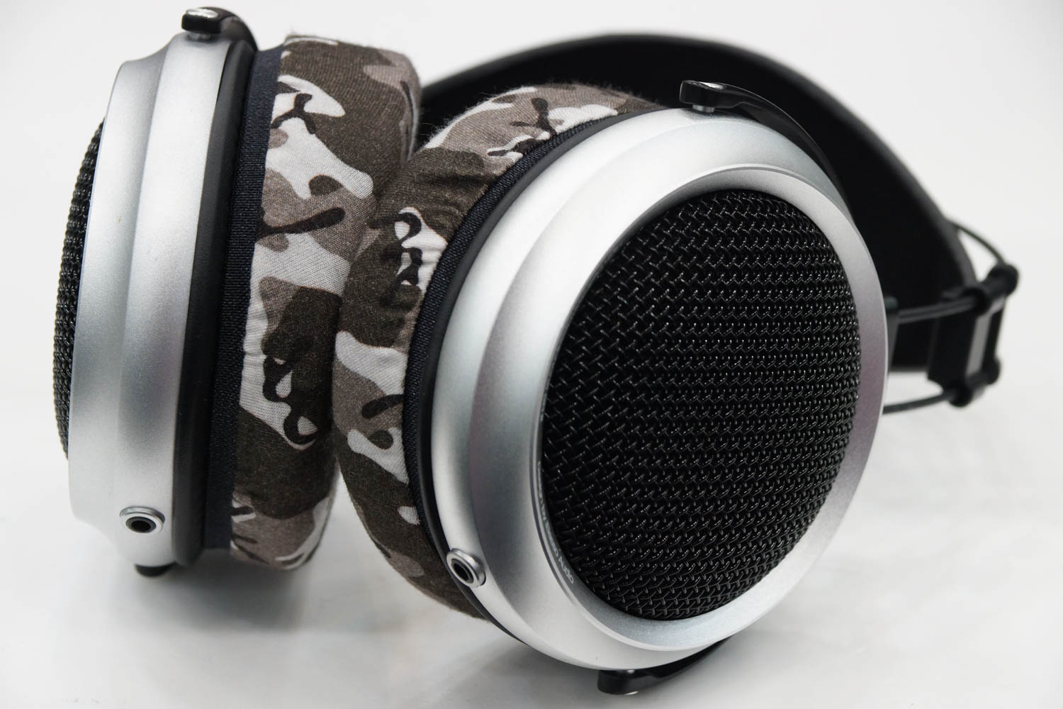 iBasso Audio SR2 ear pads compatible with mimimamo