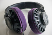 Sample (Side): JBL Synchros S700