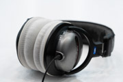 audio-technica ATH-PRO5mk3 のイヤーパッドへの装着例