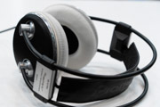 Pioneer SE-A1000 のイヤーパッドへの装着例