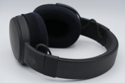 Skullcandy Crusher Wireless のイヤーパッドへの装着例