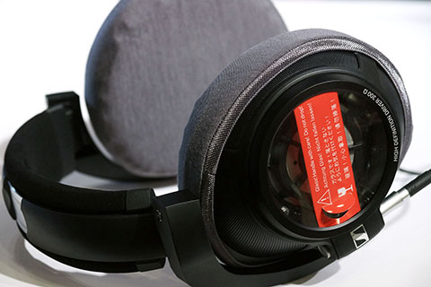 SENNHEISER HD820のイヤーパッドへのmimimamoの対応