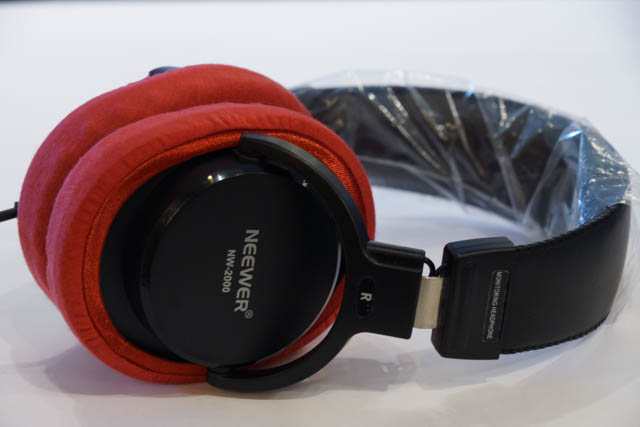 NEEWER NW-200のイヤーパッドへのmimimamoの対応