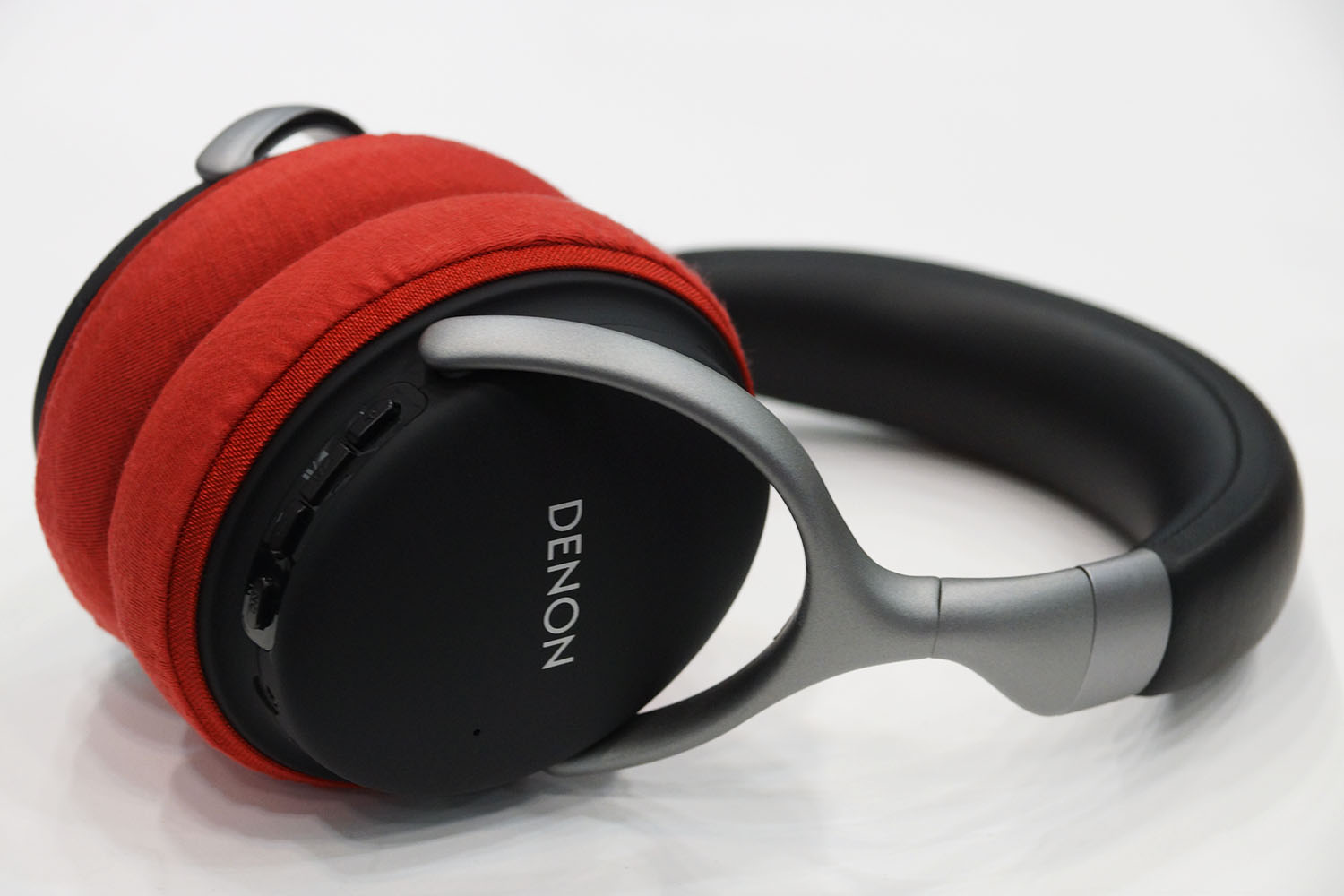 DENON AH-GC30의 이어패드에 대한 mimimamo의 대응