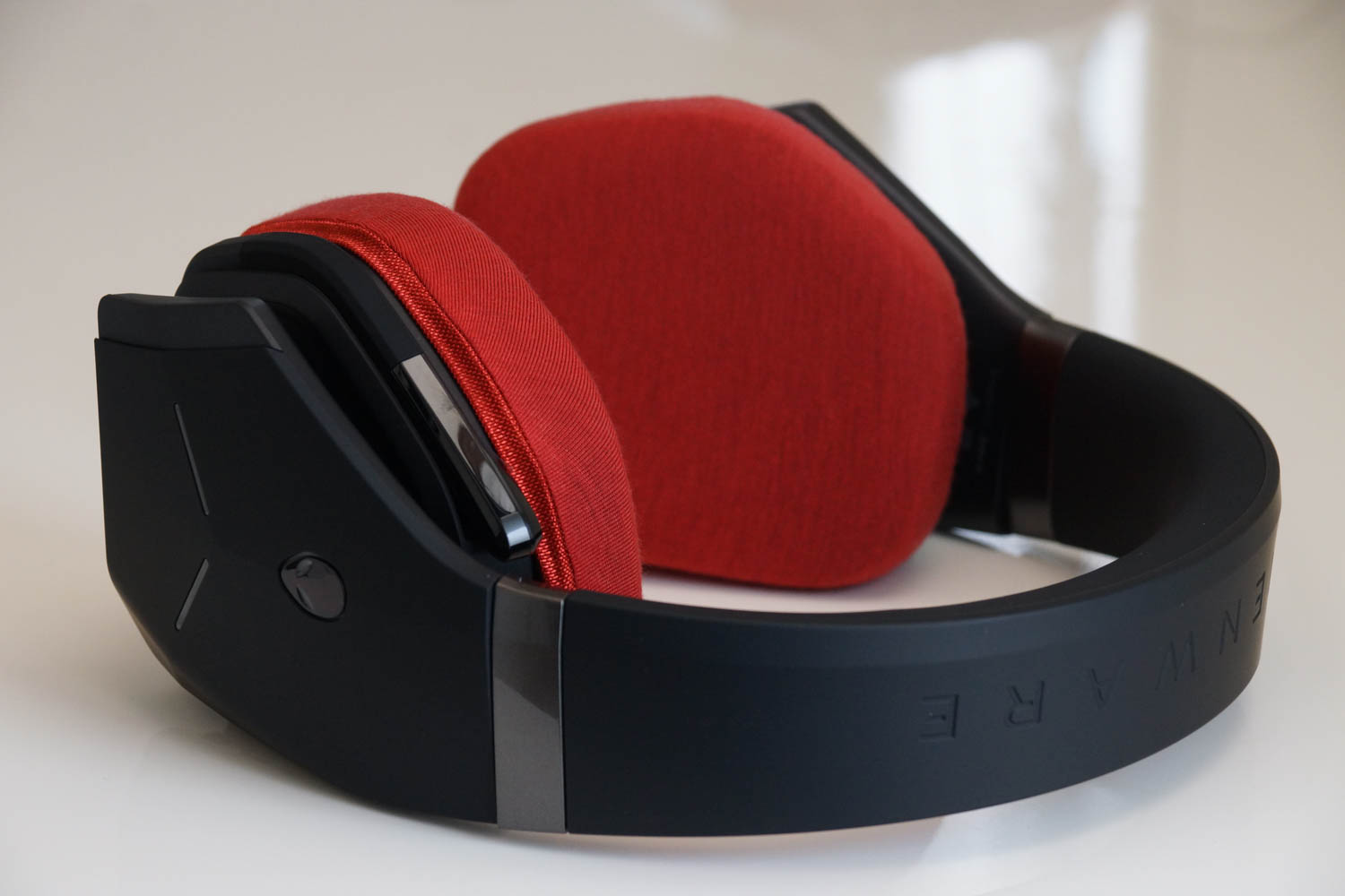 ALIENWARE AW988의 이어패드에 대한 mimimamo의 대응