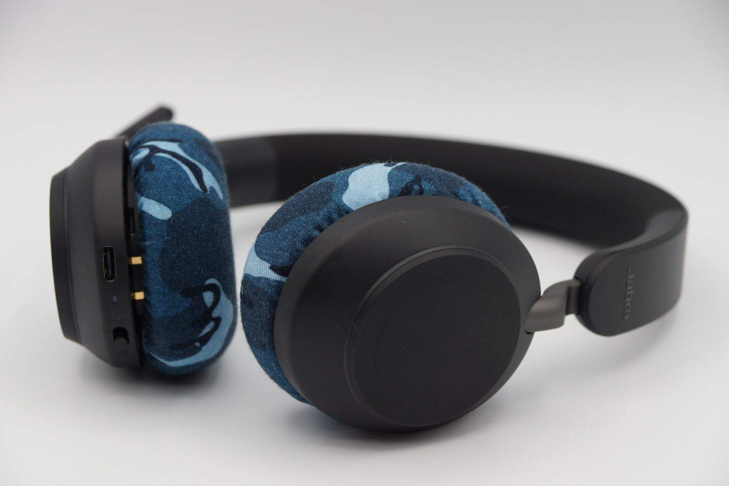 Jabra EVOLVE2 65의 이어패드에 대한 mimimamo의 대응