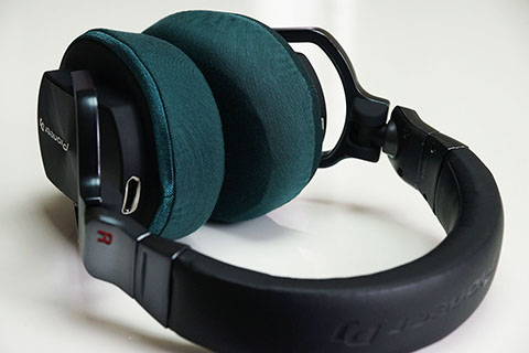 Pioneer DJ HRM-6의 이어패드에 대한 mimimamo의 대응