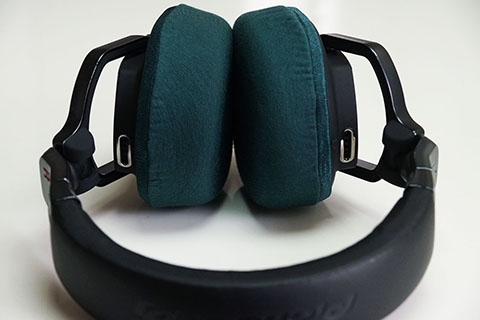 Pioneer DJ HRM-6의 이어패드에 대한 mimimamo의 대응