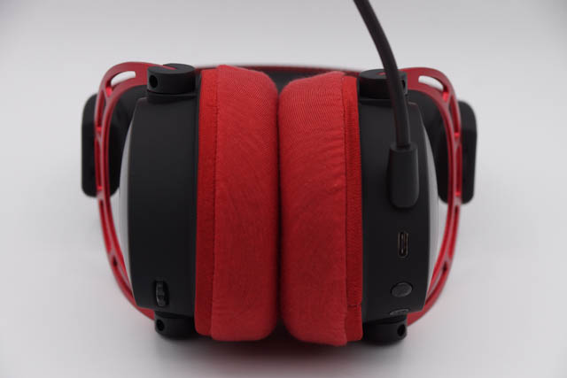 HyperX Cloud Alpha Wireless의 이어패드에 대한 mimimamo의 대응