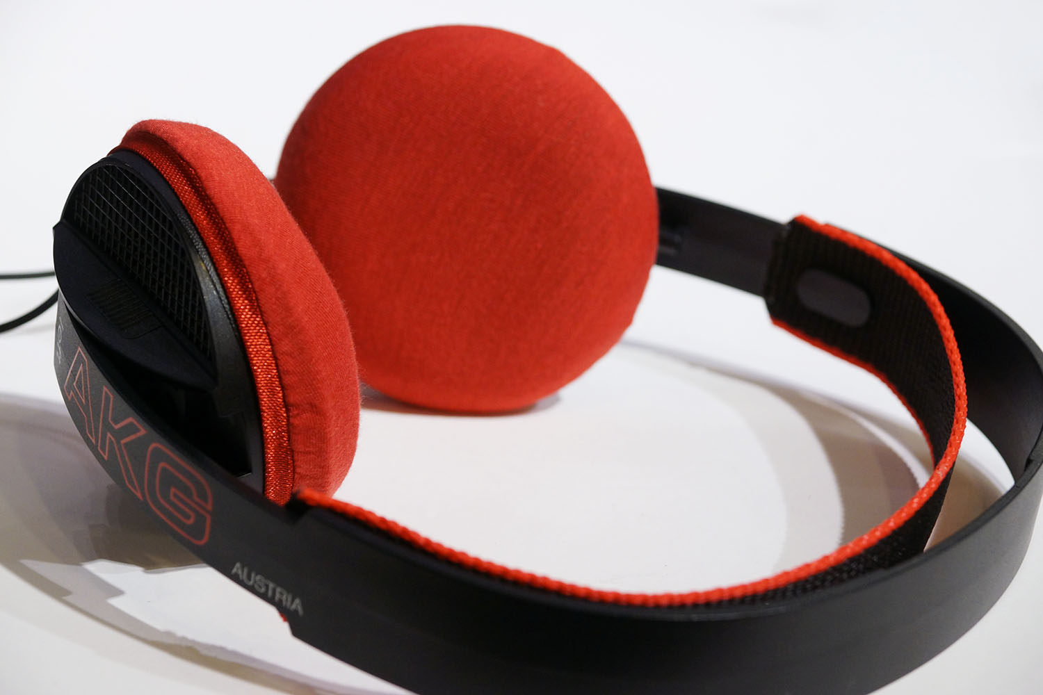 AKG K145의 이어패드에 대한 mimimamo의 대응