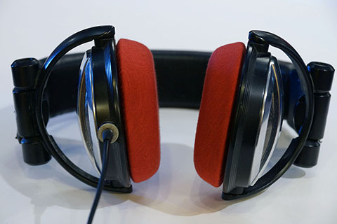 Pioneer SE-MJ5의 이어패드에 대한 mimimamo의 대응