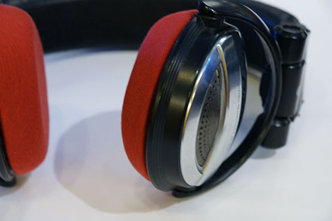 Pioneer SE-MJ5의 이어패드에 대한 mimimamo의 대응