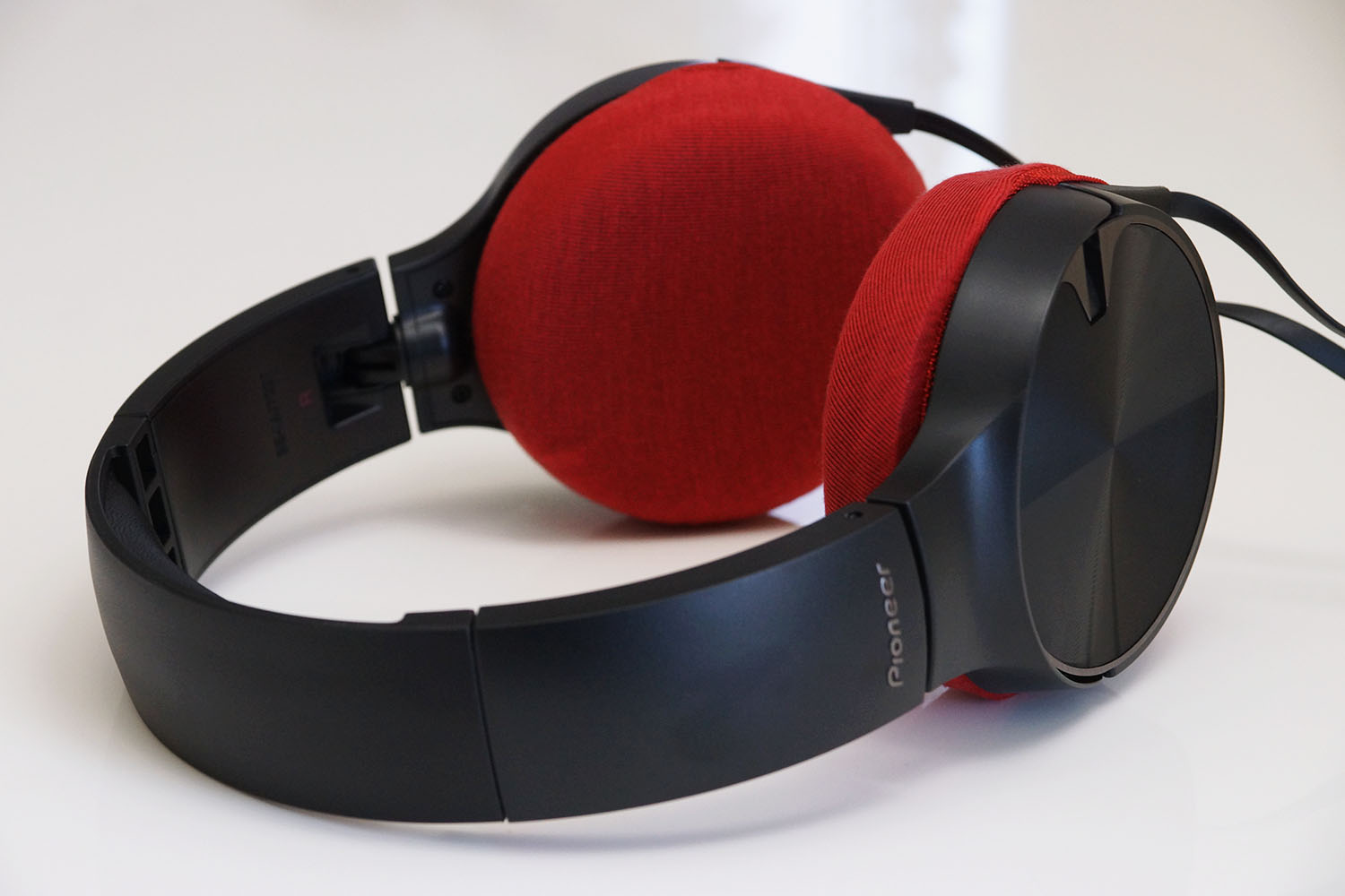 Pioneer SE-MJ722T의 이어패드에 대한 mimimamo의 대응