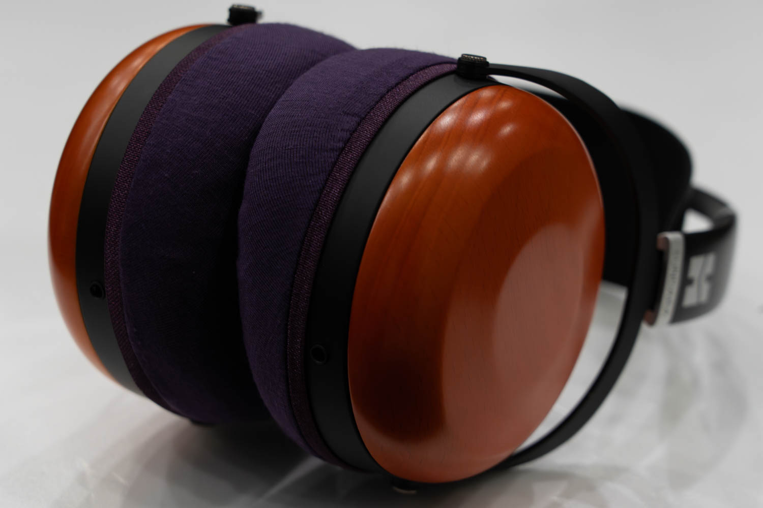 HIFIMAN SUNDARA Closed-Back의 이어패드에 대한 mimimamo의 대응
