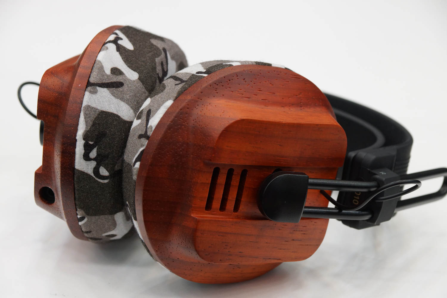 Fostex T6RP 50TH ANNIVERSARY의 이어패드에 대한 mimimamo의 대응