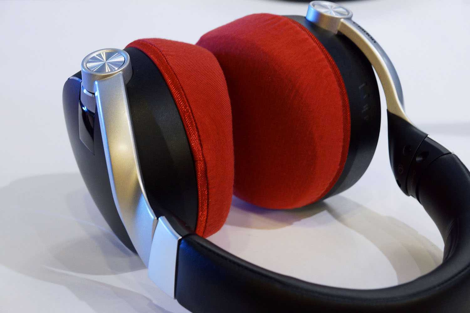 Clarion ZH700FF의 이어패드에 대한 mimimamo의 대응